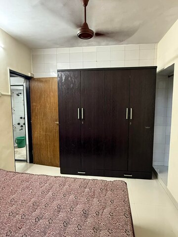 Furnished Amenities in 1 BHK Apartment at Skylark Apartment Lokhandwala Complex, Lokhandwala Complex – for Rent
