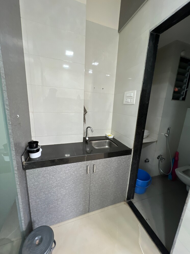 Bathroom, goodwill-infinity Commercial Office Space 1150 Sq.Ft. In Kharghar Sector 6 Navi Mumbai 8794625