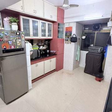 Team Area in 2 BHK Apartment at Mahaveer Tower, Upper Worli – for Rent