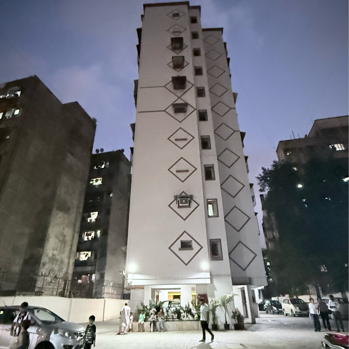 2 BHK 730 Sq.Ft. Apartment in Mahaveer Tower