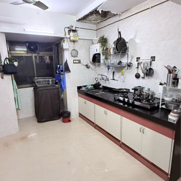 Team Area in 2 BHK Apartment at Mahaveer Tower, Upper Worli – for Rent