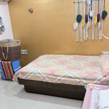 Bedroom in 2 BHK Apartment at Mahaveer Tower, Upper Worli – for Rent