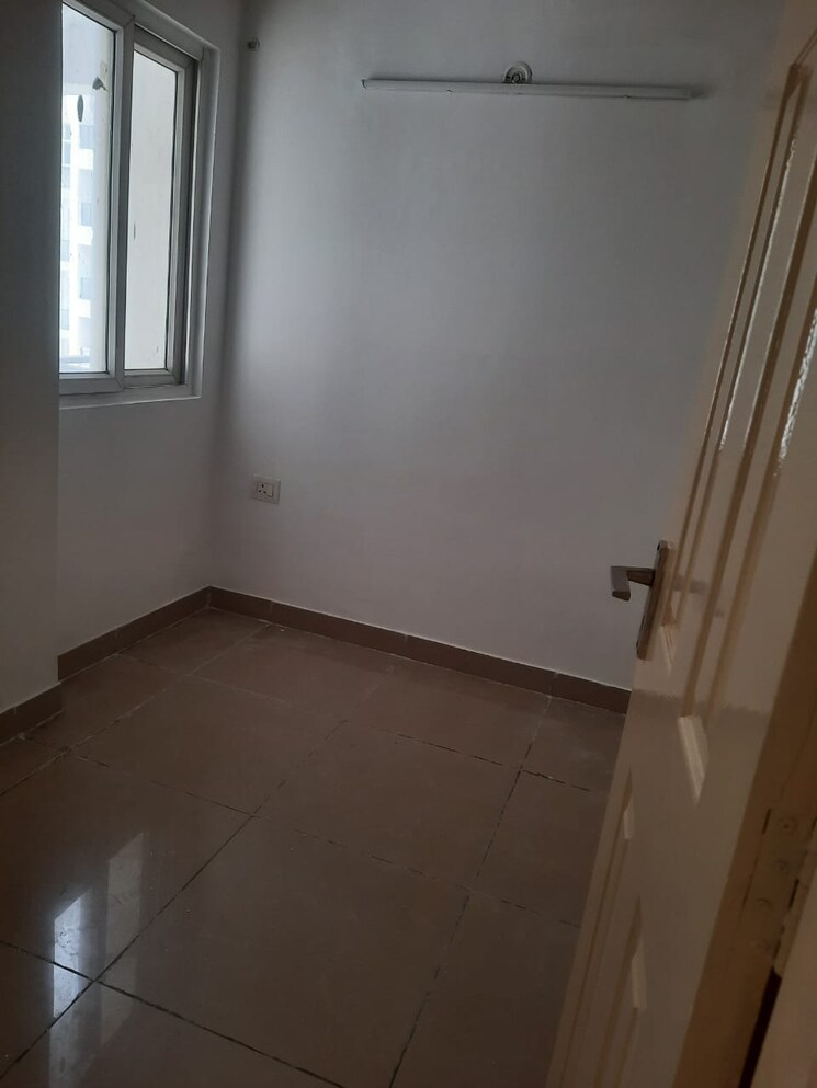 Room, express-zenith 2.5 Bedroom 1150 Sq.Ft. Apartment In Sector 77 Noida 8794725