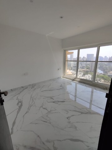 Room in 2 BHK Apartment at RNA NG Eclat, Andheri West – for Rent