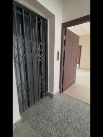  2 BHK Builder Floor at Jakariyapur – for Rent