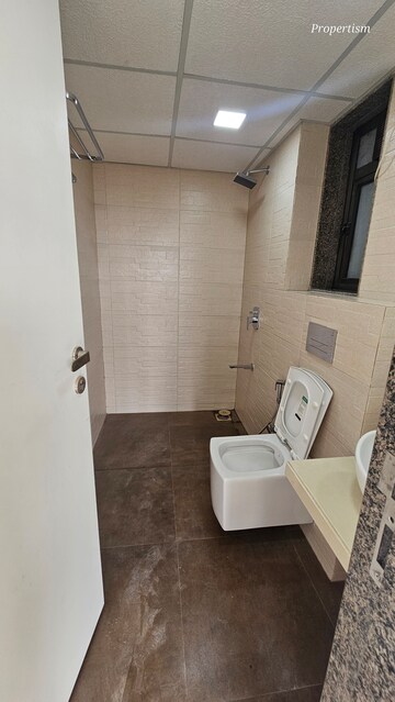 Bathroom in 2 BHK Apartment at Kanakia Silicon Valley, Powai – for Rent