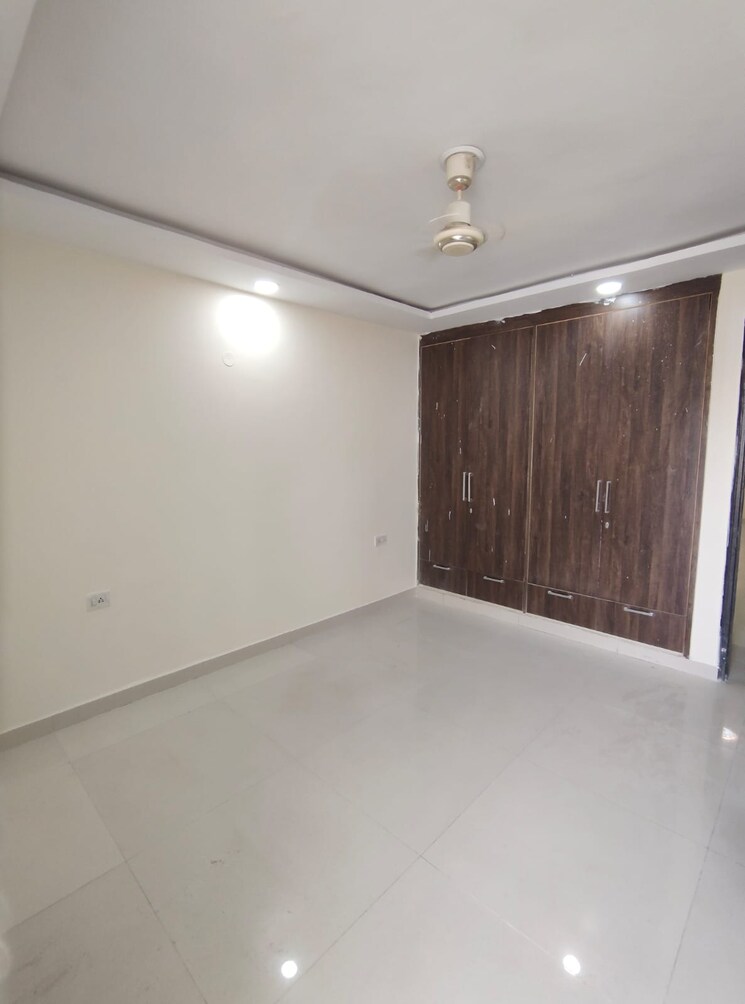 Room, yk-homes 4 Bedroom 2220 Sq.Ft. Builder Floor In Green Fields Colony Faridabad 8794759