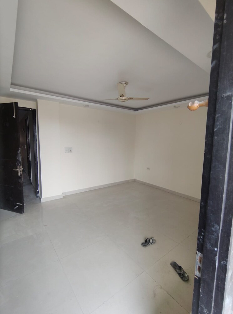 Room, yk-homes 4 Bedroom 2220 Sq.Ft. Builder Floor In Green Fields Colony Faridabad 8794759