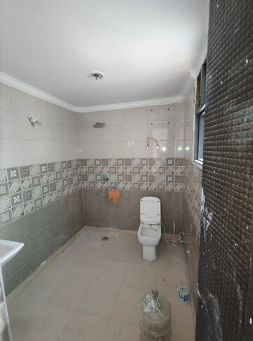 Bathroom in 4 BHK Builder Floor at YK Homes, Green Fields Colony – for Rent