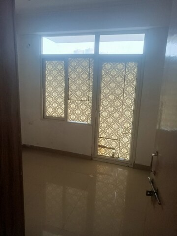 Room in 2 BHK Apartment at Breez Global Heights, Sohna Sector 33 – for Rent