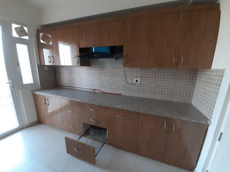 Kitchen, dlf-express-greens 3.5 Bedroom 1928 Sq.Ft. Apartment In Manesar Sector 1a Gurgaon 8794760
