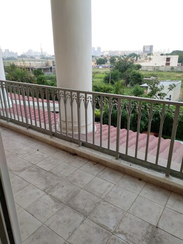 Balcony in 3.5 BHK Apartment at DLF Express Greens, Manesar Sector 1a – for Sale