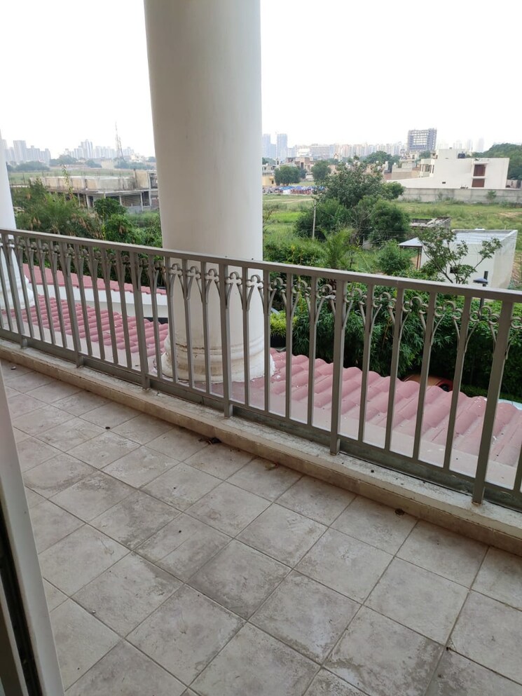 Balcony, dlf-express-greens 3.5 Bedroom 1928 Sq.Ft. Apartment In Manesar Sector 1a Gurgaon 8794760
