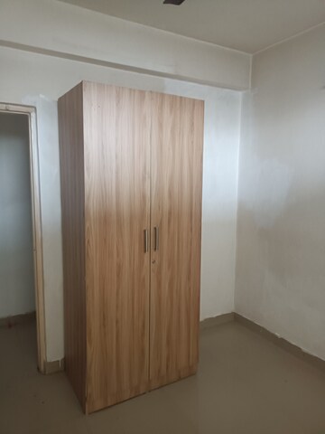 Room in 2 BHK Apartment at Breez Global Heights, Sohna Sector 33 – for Rent
