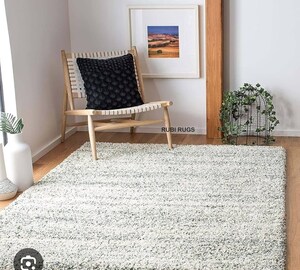 Room in 3 BHK Apartment at Gaur City 2 – for Sale