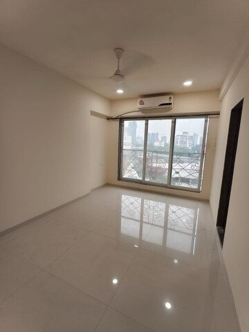 2 BHK Apartment For Rent in Goregaon West