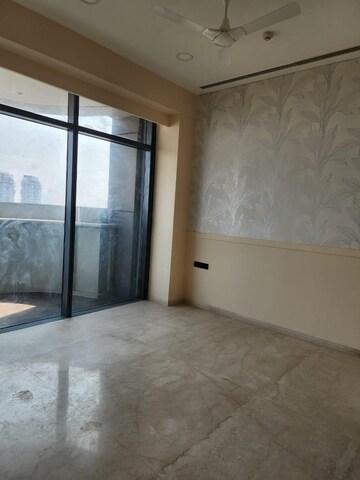 Room in 3 BHK Apartment at Omkar 1973, Worli – for Rent