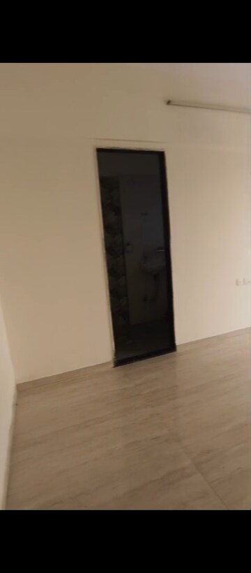 Room in 1 BHK Apartment at Sumer Bay View, Mazgaon – for Sale