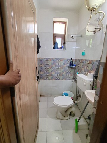 Bathroom in 1 RK Builder Floor at SS 100, Sector 49 – for Rent