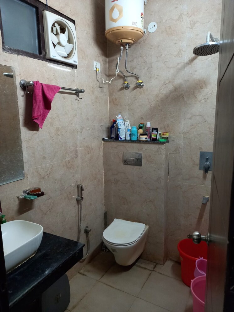 Bathroom, sunstar-floors 2 Bedroom 1015 Sq.Ft. Builder Floor In Sector 51 Gurgaon 8794852