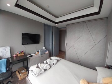 Team Area in 4 BHK Apartment at Lodha Trump Tower, Worli – for Rent