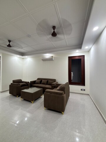 Living Room in 2 BHK Builder Floor at Sector 57 – for Rent