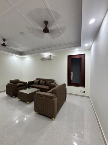 Living Room in 2 BHK Builder Floor at Sector 57 – for Rent