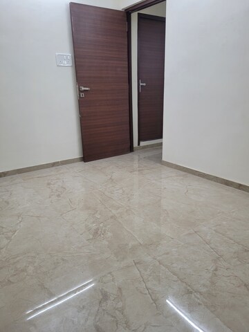 1 BHK Apartment For Rent in Solitaire Heights, Malad West