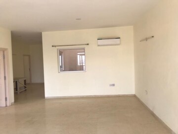 Room in 2 BHK Builder Floor at Emaar MGF Emerald Hills, Sector 65 – for Rent