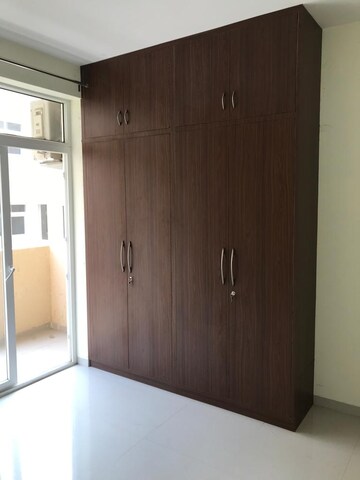 Room in 2 BHK Builder Floor at Emaar MGF Emerald Hills, Sector 65 – for Rent