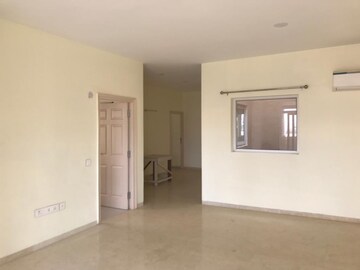 Room in 2 BHK Builder Floor at Emaar MGF Emerald Hills, Sector 65 – for Rent