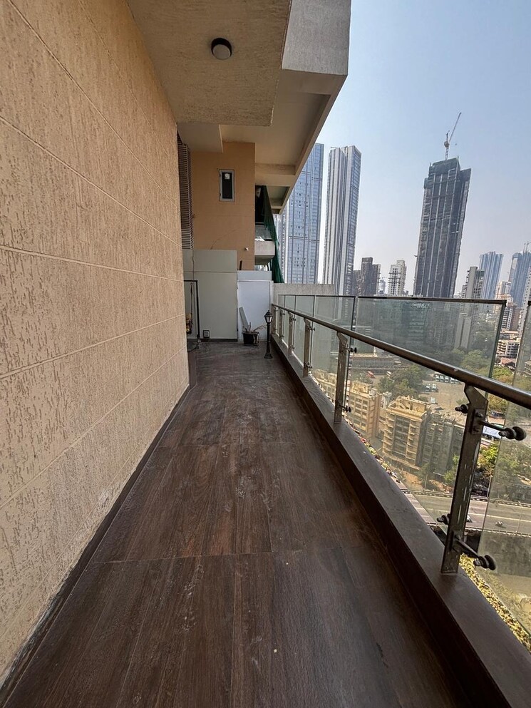 Balcony, indiabulls-sky-forest 3 Bedroom 1908 Sq.Ft. Apartment In Lower Parel Mumbai 8794956