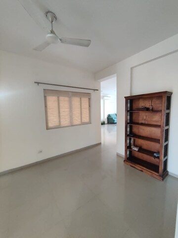 Room in 4 BHK Builder Floor at Emaar Emerald Floors, Sector 65 – for Rent