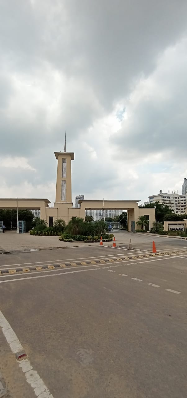 4 BHK + Extra Room 1750 Sq.Ft. Builder Floor in Emaar Emerald Floors