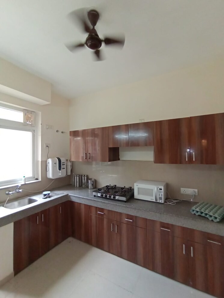 Kitchen, emaar-emerald-floors 4 Bedroom 1750 Sq.Ft. Builder Floor In Sector 65 Gurgaon 8794979