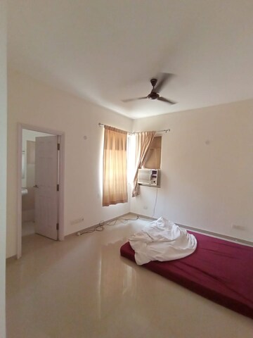 Bathroom in 4 BHK Builder Floor at Emaar Emerald Floors, Sector 65 – for Rent