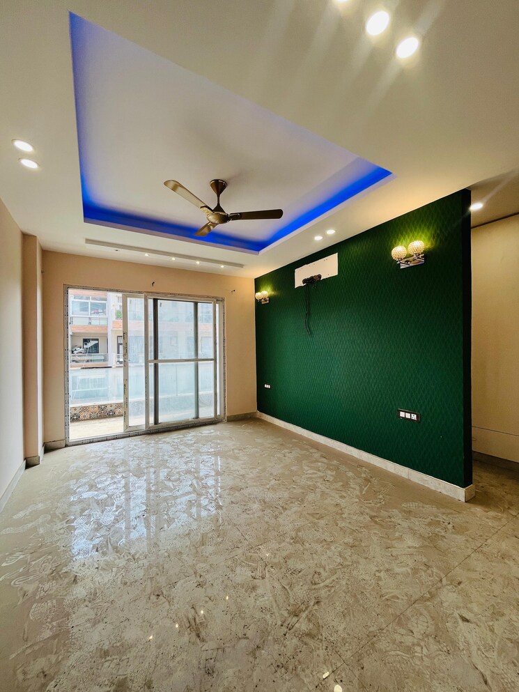 Room, unitech-south-city-ii 4 Bedroom 2450 Sq.Ft. Builder Floor In Sector 50 Gurgaon 8794983