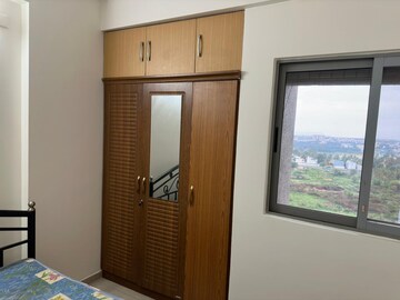 Room in 2 BHK Apartment at Goyal Footprints, Thanisandra Main Road – for Rent