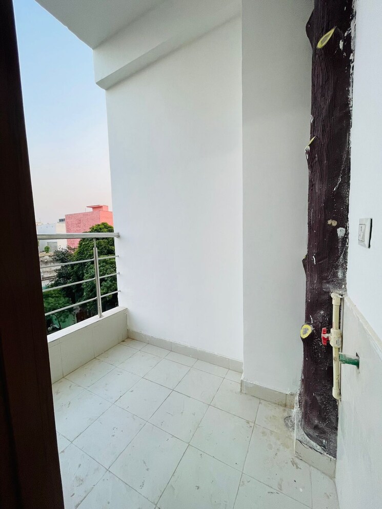 Balcony, sector 1 greater noida 3 Bedroom 1350 Sq.Ft. Builder Floor In Sector 1 Greater Noida Greater Noida 8794990