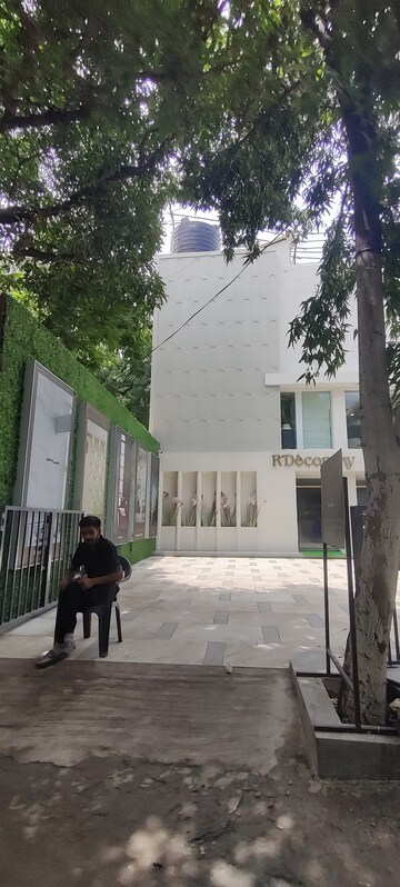  Showroom – Exterior View View at Phoenix Mills Compound, Lower Parel - for Rent