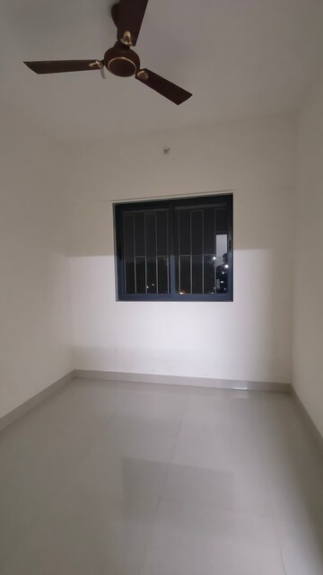 Furnished Amenities in 1 BHK Apartment at Riddhi Garden, Malad East – for Rent