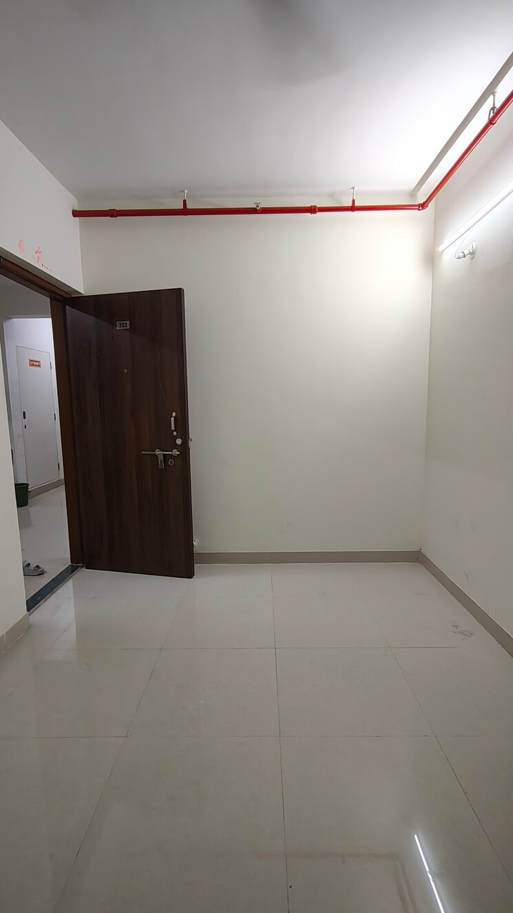 Room, riddhi-garden 1 Bedroom 400 Sq.Ft. Apartment In Malad East Mumbai 8795000