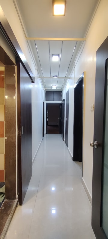 Building Lobby in 4 BHK Apartment at Venus Apartments Worli, Worli – for Rent