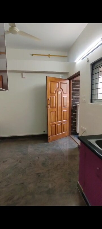 Room in 1 BHK Builder Floor at Hsr Layout Sector 3 – for Rent