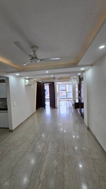 Building Lobby in 3 BHK Builder Floor at Pitampura – for Rent