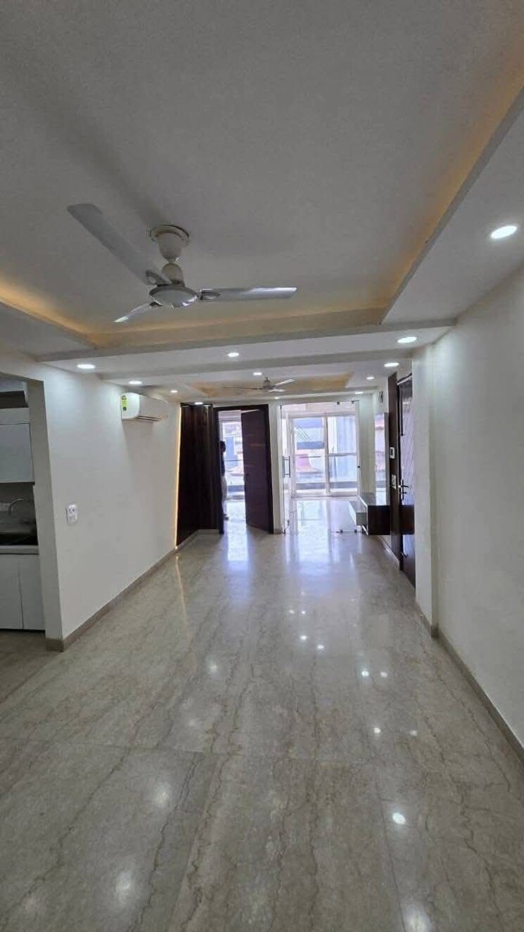 undefined, pitampura 3 Bedroom 1800 Sq.Ft. Builder Floor In Pitampura Delhi 8795008