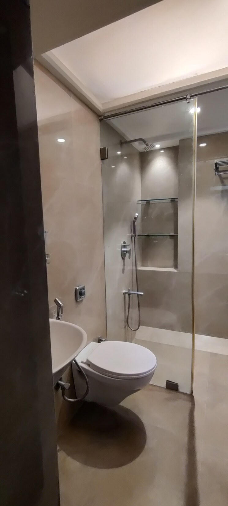 Bathroom, venus-apartments-worli 4 Bedroom 2000 Sq.Ft. Apartment In Worli Mumbai 8795017