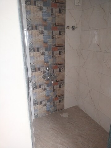Bathroom in 1.5 BHK Apartment at Drushti Sapphire, Ghatkopar East – for Rent