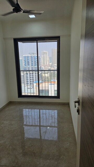 Bedroom in 1.5 BHK Apartment at Andheri West – for Rent
