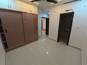 Room in 3 BHK Apartment at RNP 1, Kondapur – for Rent